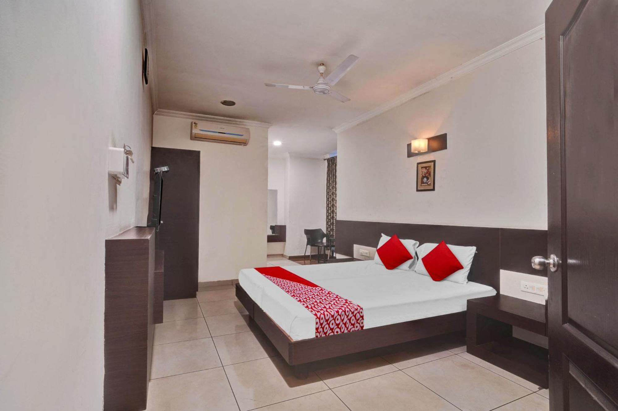 Hotel O Jk Inn Tiruppur Extérieur photo