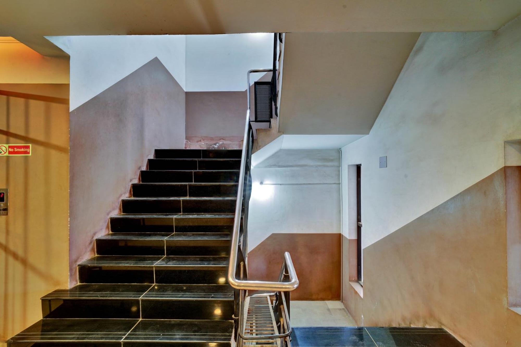 Hotel O Jk Inn Tiruppur Extérieur photo